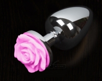 Маленькая серебряная пробочка с розовой розой